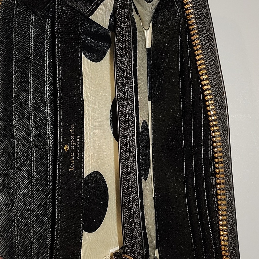 Kate Spade ♠️ zippy wallet - Picture 6 of 12